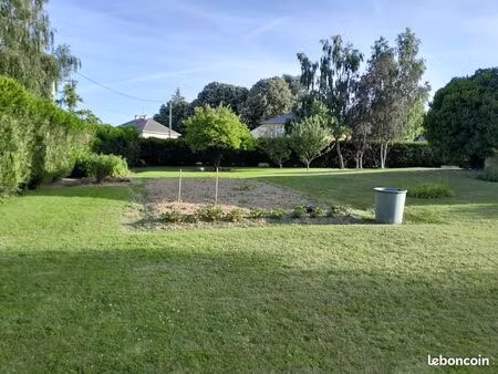 vente beau terrain plat sur cintré