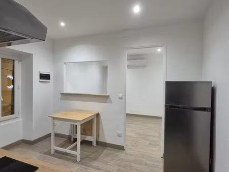 studio meublé refait à neuf – centre de roquemaure - proche avignon / orange / bagnols sur