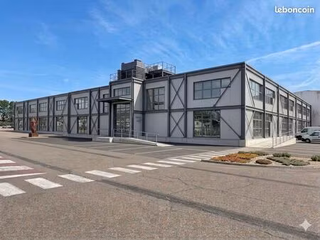 bureaux 1150 m2 za grézan