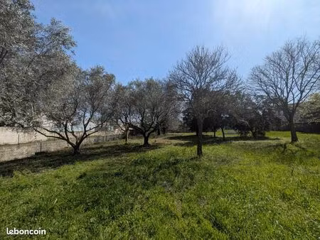 terrain 410 m² mireval