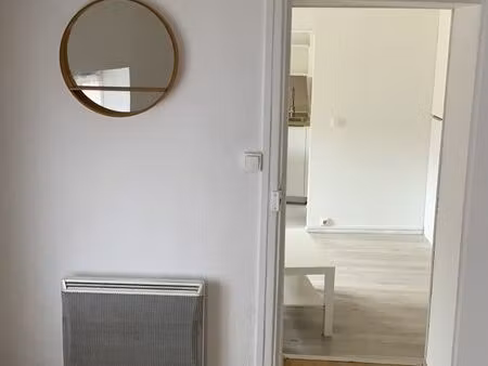 charmant t2 rénové – calme & agréable– centre historique de roquemaure