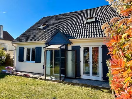 pavillon 6 pièces 106 m²