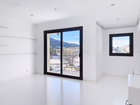 maison 146 m² + appartement 35 m²