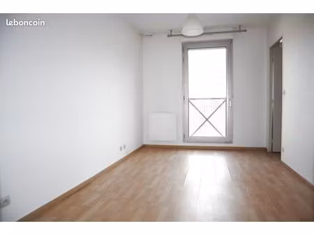 appartement 40 m2 barrière st genès/bergonié prox. tram