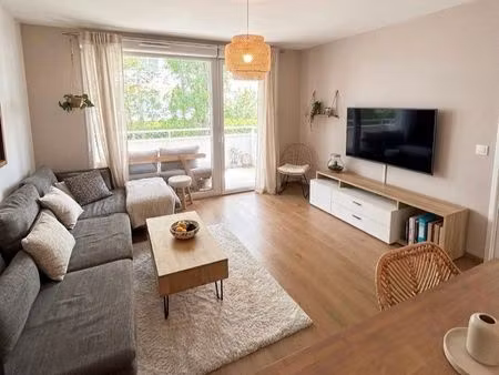 ? t2 42 m² avec balcon – résidence récente (2016) - en face de l’oise ?
