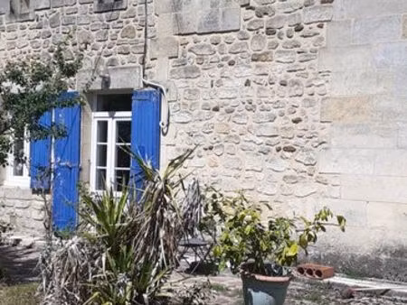 a vendre maison en pierre  pugnac (33710)