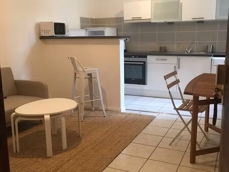 bordeaux chartrons location t2 meublé 710 cc