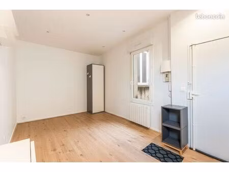 studio 1 pièce 21 m²