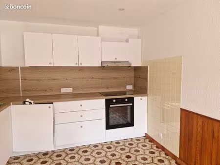 location appartement au centre village