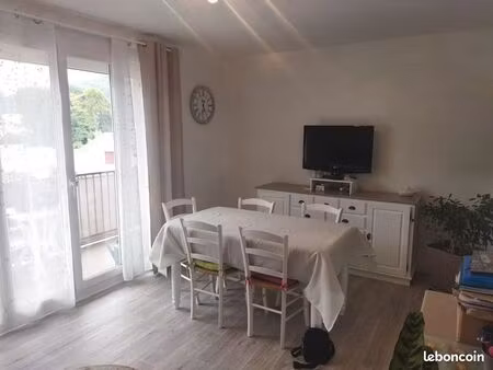 location t3 poligny 2 chambres