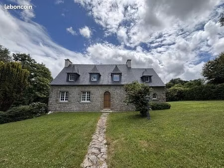 propriété 6 pièces 157 m²