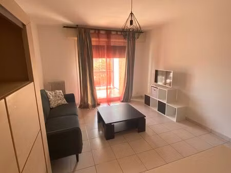 à vendre – t2 traversant de 48 m² avec 2 terrasses  parking et cave – blagnac centre