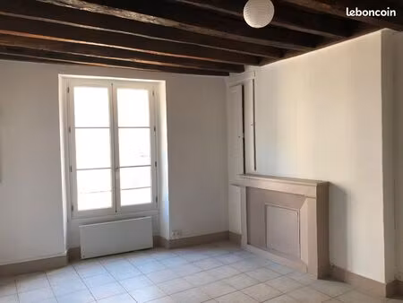 studio rénové proche centre