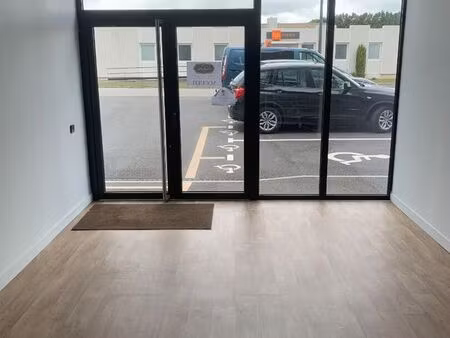 bureaux 92 m² saint martin des champs