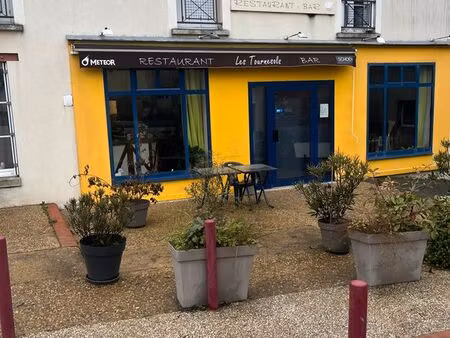 bar restaurant