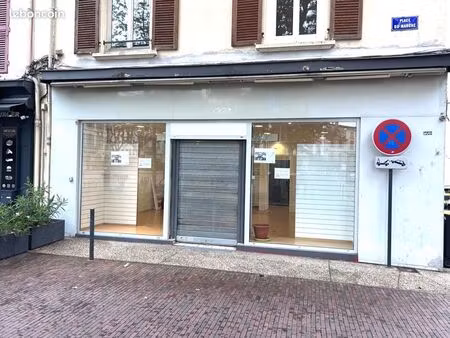 local commercial 70 m²