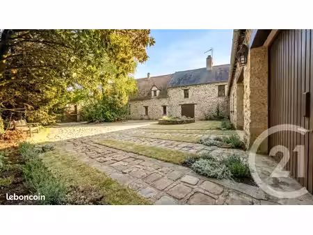 maison 9 pièces 278 m²