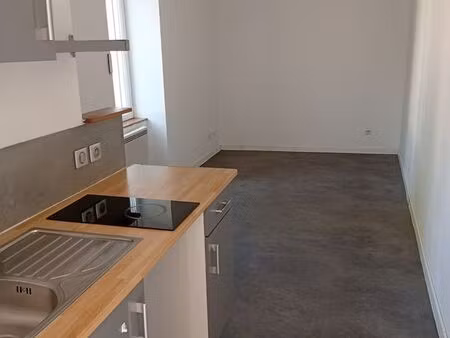 deux pièces à louer maison de village