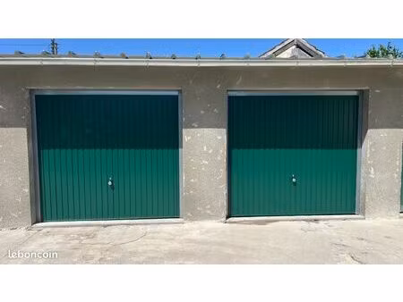garages/box  14m2  5 30m x 2 70m