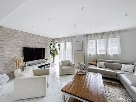 maison 5 pièces 132 m²