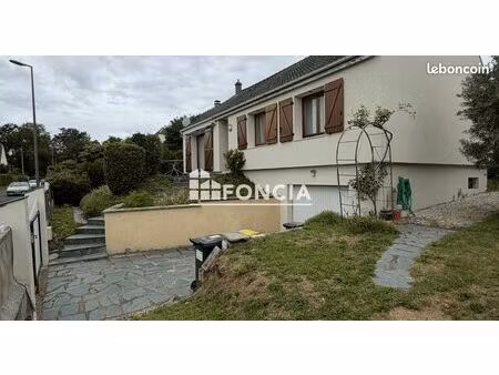 pavillon individuel édifié sur sous-sol total - terrain de 500 m2 - dpe b