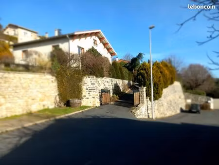 maison 5 chs 7 piéces 160 m2 aiguilhe
