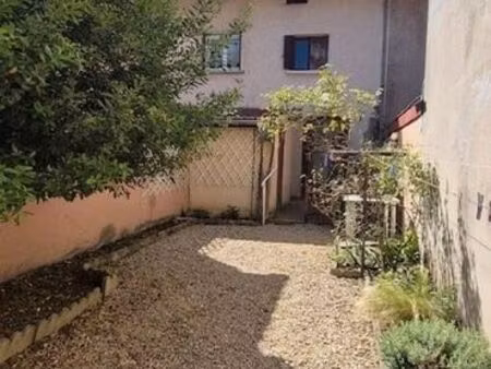 maison de village 3 pièces 64 m²