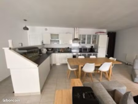 t2 70m2 avec terrasses