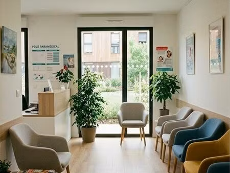 bureau dans futur pôle paramédical & santé
