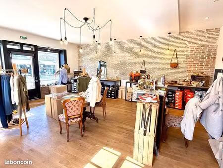 location d'un local commercial en hypercentre de la ferté saint aubin