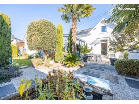 maison 7 pièces 182 m² (120 m² carrez)