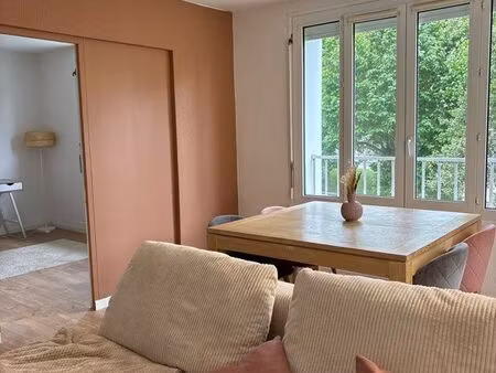 location spacieuse à deux pas de commodités