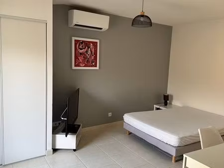 appartement f1 de 28m2 climatisé avec parking privatif