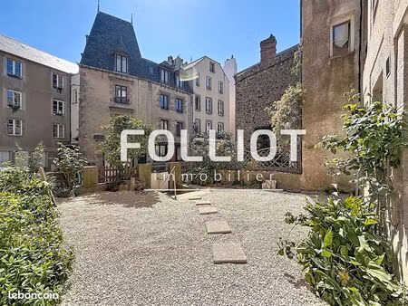 studio 1 pièce 28 m²