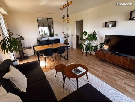 appartement t3 - dernier étage avec vue dégagée - la chaussée saint victor (hermitage)
