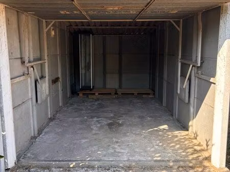 box garage