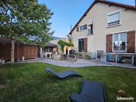 maison 3 chambres + garage xxl + dépendance