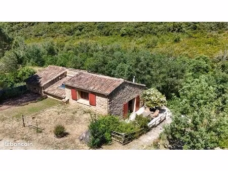 maison à la campagne / écologique