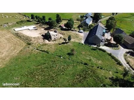 terrain 3900m2 avec début de construction