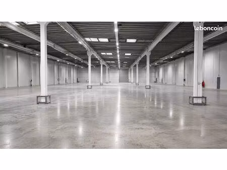local 1300 m² saint-witz