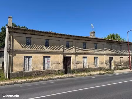 maison en pierre  à rénover  à grand potentiel