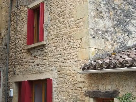 jolie petite maison de village