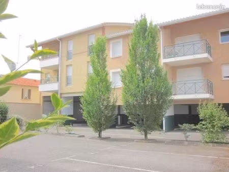 agen jayan-carnot - res 2008 - beau t3 avec 2 ch + terrasse + jardin + parking