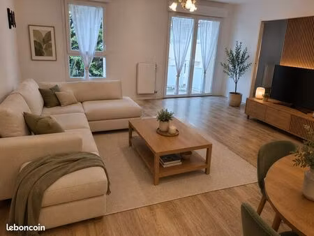 t2 en résidence senior avec balcon et garage handicapé station colignystaicapé