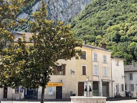 immeuble 145 m² sassenage