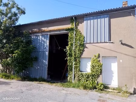 bâtiment à rénover 150 m² (changement de destination possible) sur terrain constructible 9