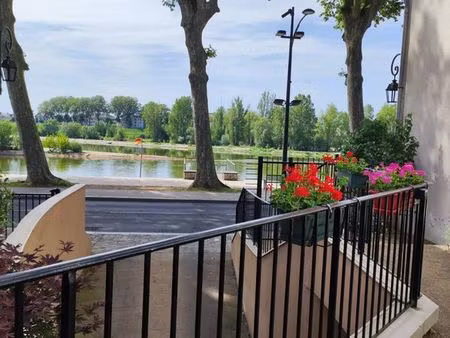 beau t1 bis 35 m2 quai du châtelet – centre ville