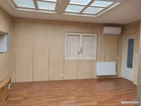 bureau 15m²