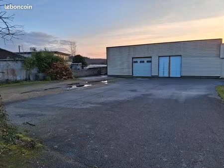 location hangar