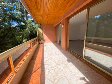 appartement f4/5 de 114m² avec 2 terrasses de 17m² et 19m² plus cave et parking à domont